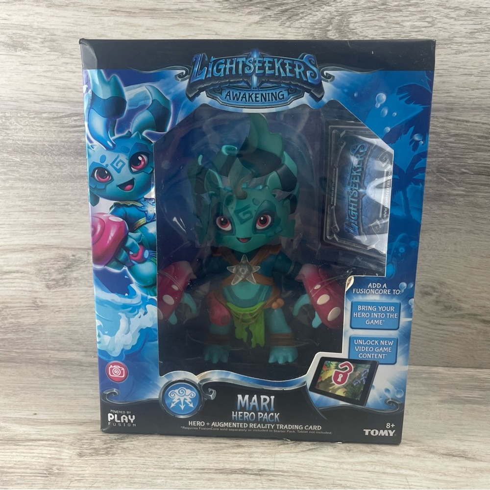 TOMY Lightseekers Awakening Mari Hero Pack 2017
